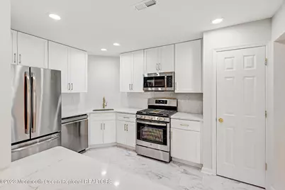 7 Harbor Bay Circle, Laurence Harbor, NJ 08879 - Photo 12