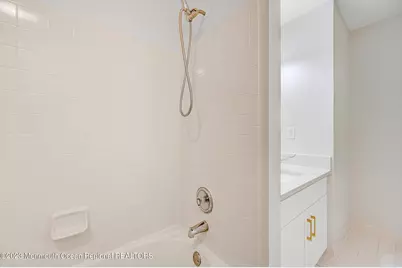 7 Harbor Bay Circle, Laurence Harbor, NJ 08879 - Photo 30