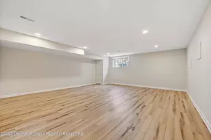 7 Harbor Bay Cir, Laurence Harbor, NJ 08879 - Photo 36