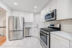 7 Harbor Bay Cir, Laurence Harbor, NJ 08879 - Photo 10