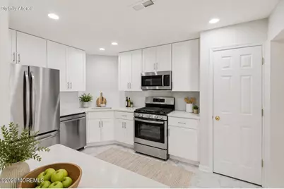 7 Harbor Bay Circle, Laurence Harbor, NJ 08879 - Photo 10