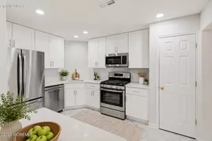 7 Harbor Bay Cir, Laurence Harbor, NJ 08879 - Photo 10
