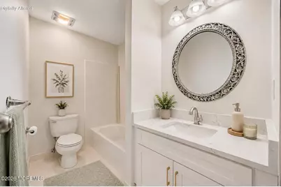 7 Harbor Bay Circle, Laurence Harbor, NJ 08879 - Photo 20