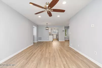 13 Elizabeth Court, Tinton Falls, NJ 07724 - Photo 6