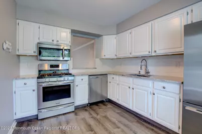 16 Gloucester Court #3, Freehold, NJ 07728 - Photo 4