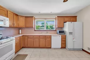 52 Cresci Blvd, Hazlet Township, NJ 07730 - Photo 4