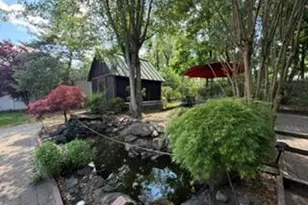 96 Compton St, Belford, NJ 07718 - Photo 10