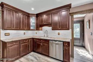 12 Briarhill Rd, Holmdel, NJ 07733 - Photo 6