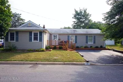 18 Mills Avenue, Port Monmouth, NJ 07758 - Photo 2