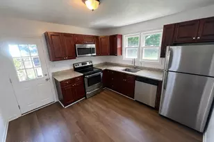 107 Clinton Pl, Tinton Falls, NJ 07724 - Photo 4