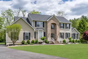 51 Manfre Ct, Freehold, NJ 07728 - Photo 6