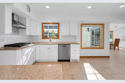 25 Cherry Hill Lane, Manalapan Township, NJ 07726 - Photo 18