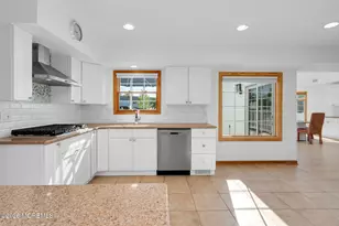 25 Cherry Hill Ln, Manalapan Township, NJ 07726 - Photo 18