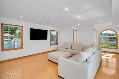 25 Cherry Hill Lane, Manalapan Township, NJ 07726 - Photo 10