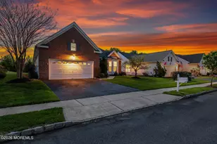 14 Williamsburg Ct, Allentown, NJ 08501 - Photo 1