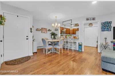 42 Manchester Court, Red Bank, NJ 07701 - Photo 10