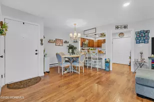 42 Manchester Ct, Red Bank, NJ 07701 - Photo 10