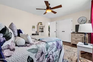 4 Michigan Dr, Matawan, NJ 07747 - Photo 16