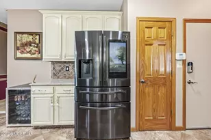 335 Hutchinson Dr, Freehold, NJ 07728 - Photo 16