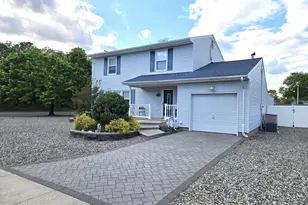 300 Pennington Ct, Toms River Township, NJ 08753 - Photo 2