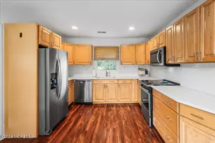 12 Clinton Dr, Manalapan Township, NJ 07726 - Photo 12