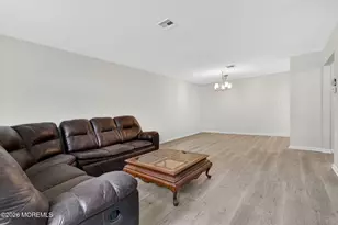 452 Portsmouth Dr, Lakewood, NJ 08701 - Photo 6