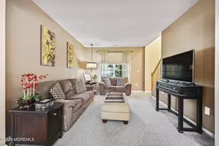 389 Fordham Pl, Freehold, NJ 07728 - Photo 10