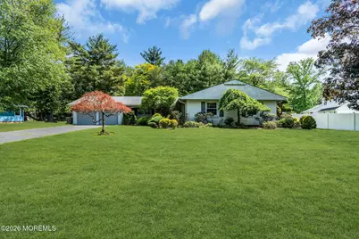 4 Knox Lane, Manalapan Township, NJ 07726 - Photo 2