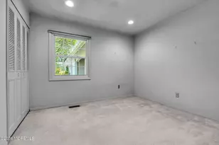 4 Knox Ln, Manalapan Township, NJ 07726 - Photo 38