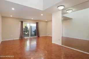 2 Elizabeth Ct, Tinton Falls, NJ 07724 - Photo 4