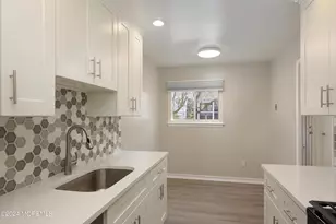 2 Elizabeth Ct, Tinton Falls, NJ 07724 - Photo 2