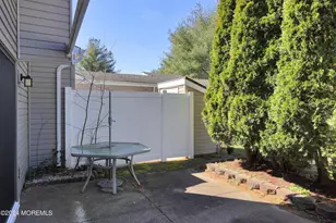 2 Elizabeth Ct, Tinton Falls, NJ 07724 - Photo 32