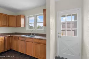 76 Peach St, Tinton Falls, NJ 07724 - Photo 18