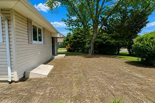 1698 Yorktowne Blvd, Toms River Township, NJ 08753 - Photo 2