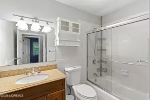 28 Maxwell Ln, Manalapan Township, NJ 07726 - Photo 20