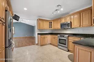 83 Wilson Cir W, Red Bank, NJ 07701 - Photo 6