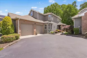 42 Fairway Blvd, Monroe Township, NJ 08831 - Photo 8