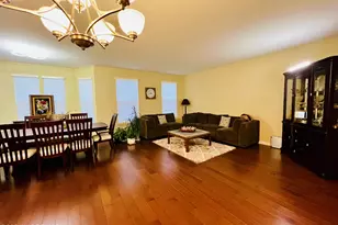 301 Princeton Court, Shrewsbury, NJ 07702 - Photo 4