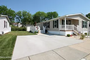 305 Farm Rd, Freehold, NJ 07728 - Photo 4
