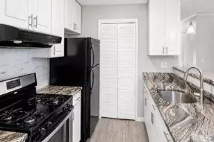 1313 Waters Edge Dr, Toms River Township, NJ 08753 - Photo 2