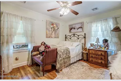 410 Thompson Avenue, Middletown, NJ 07748 - Photo 22