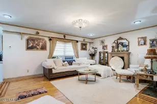 410 Thompson Ave, Middletown, NJ 07748 - Photo 10