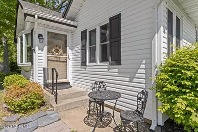 323 Woodmere Avenue, Neptune Township, NJ 07753 - Photo 10