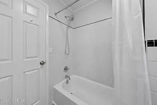 1005 Comstock St, Asbury Park, NJ 07712 - Photo 32
