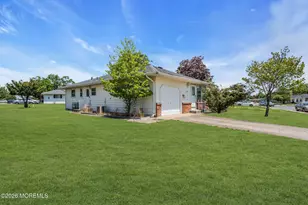 390 St Thomas Dr, Toms River Township, NJ 08757 - Photo 6