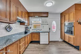 390 Picardy Ct, Lakewood, NJ 08701 - Photo 14