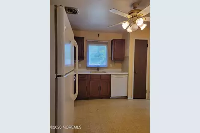 142 Hudson Parkway #A, Whiting, NJ 08759 - Photo 6