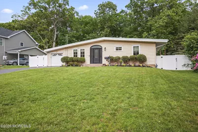 216 Parkview Terrace, Lincroft, NJ 07738 - Photo 2