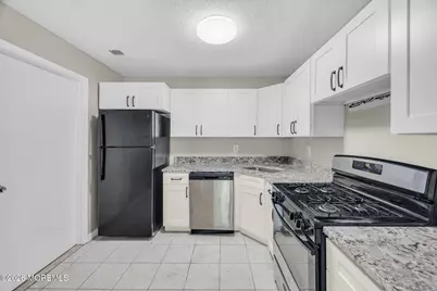 10-5 Boise Court, Freehold, NJ 07728 - Photo 6