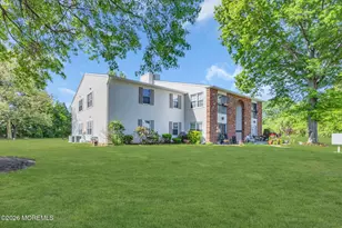10-5 Boise Ct, Freehold, NJ 07728 - Photo 2